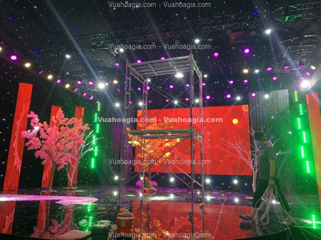 cây hoa anh đào giả decor sân khấu