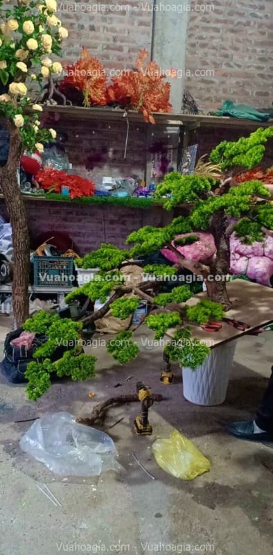cây tùng giả tại hà nội