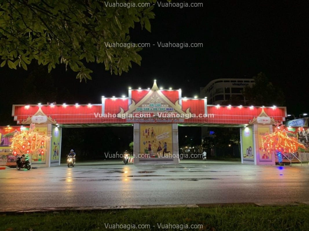 thi công cây hoa anh đào giả sự kiện